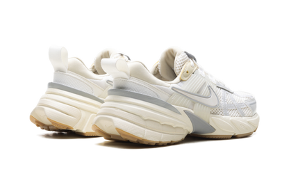 V2K Run WMNS"White Photon Dust Fir" FD0736 108
