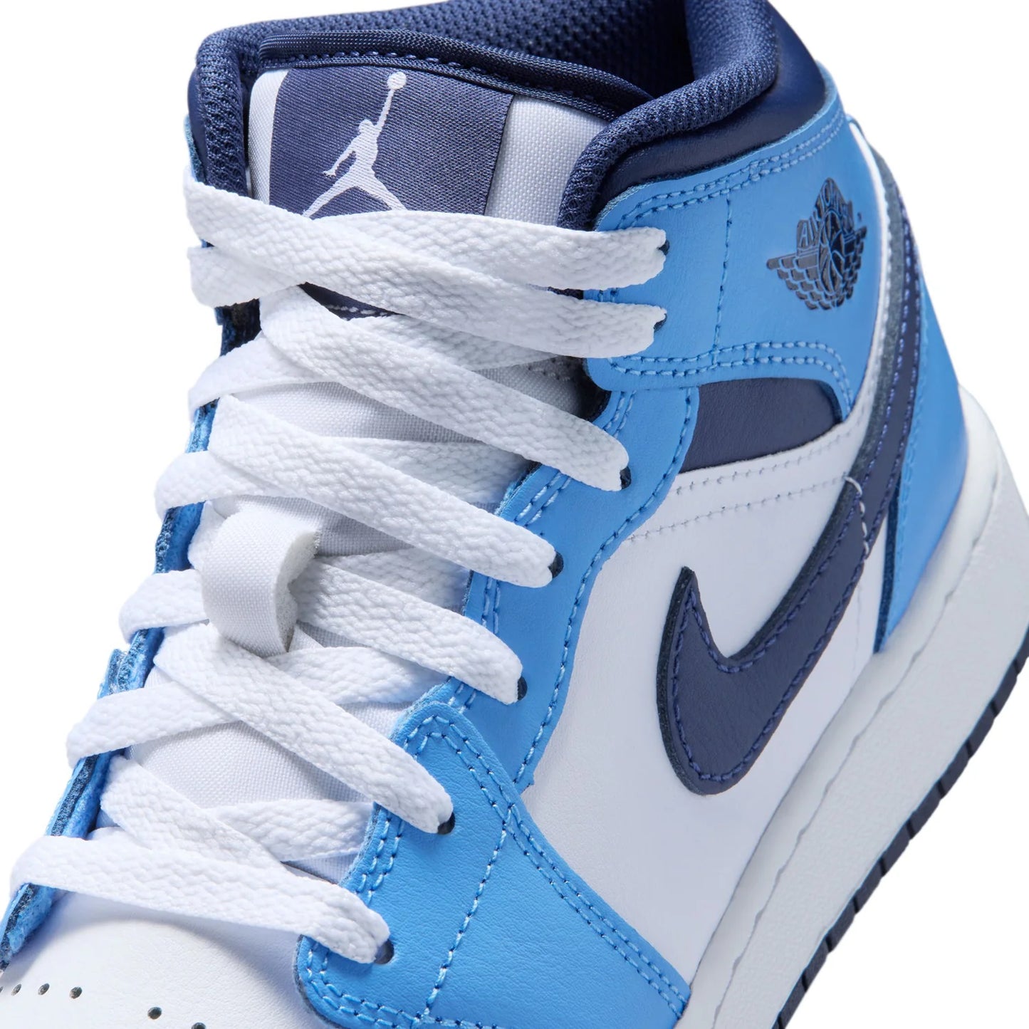 AJ 1 Mid -Youth