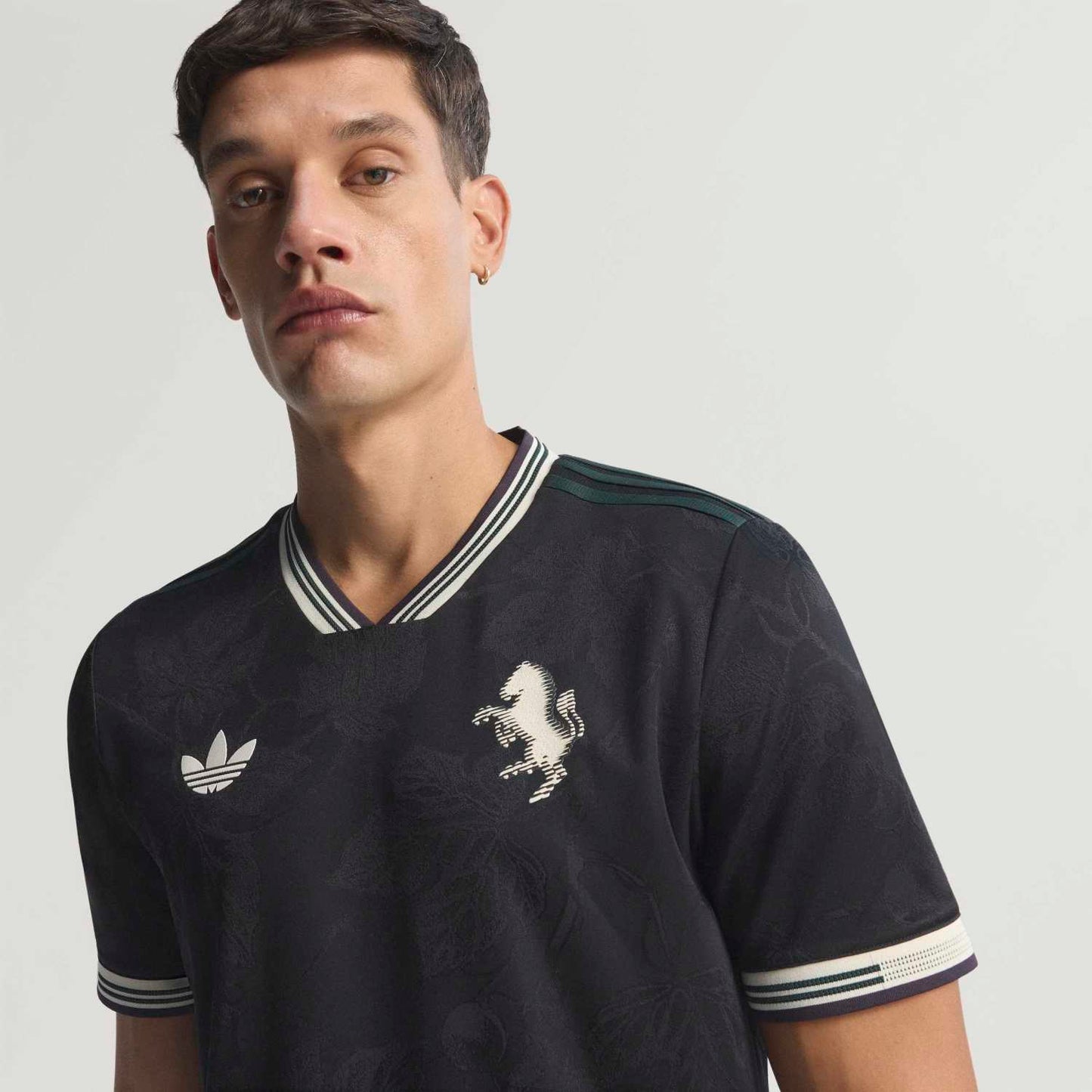Juventus 25/26 Authentic 3rd Jersey - Mens