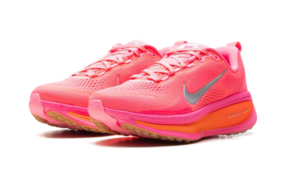 Vomero 18 WMNS"Digital Pink Hyper Orange" HM6804 602