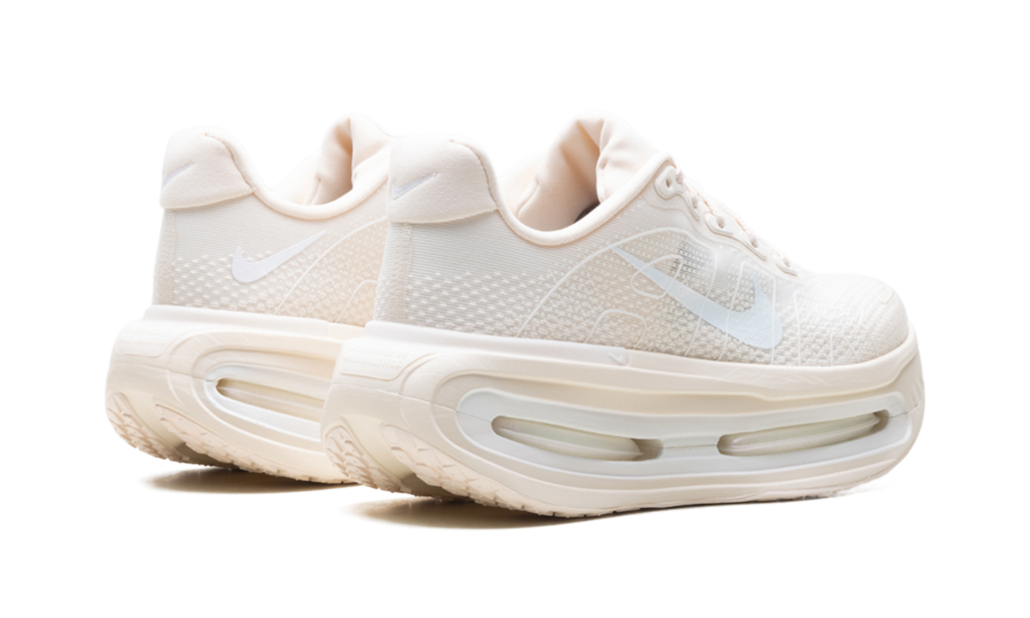 Vomero Premium WMNS"Chalk" IQ8102 100