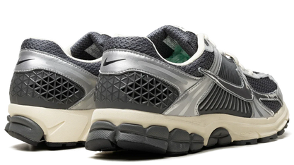 Zoom Vomero 5 Iron Grey Chrome
