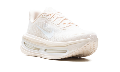 Vomero Premium WMNS"Chalk" IQ8102 100