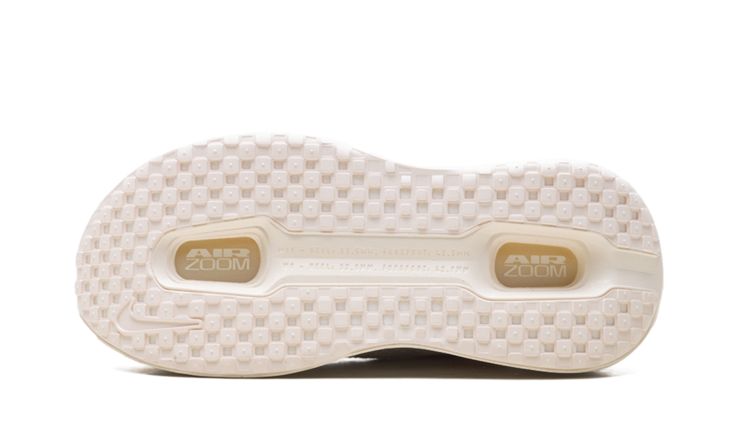 Vomero Premium WMNS"Chalk" IQ8102 100